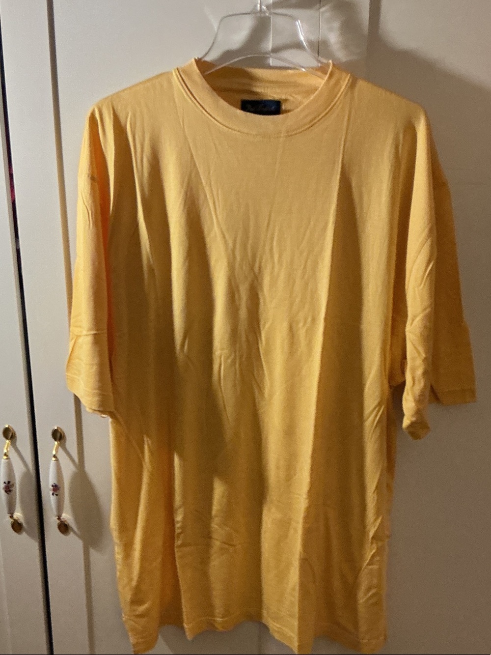 Paul Fredrick Short-Sleeve Crew Neck T-Shirt in Pale Yellow